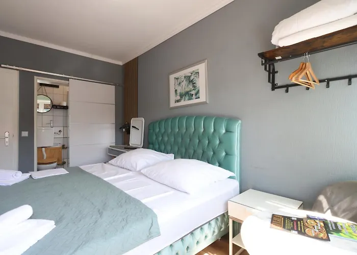 Отель Seeblick Obermaubach